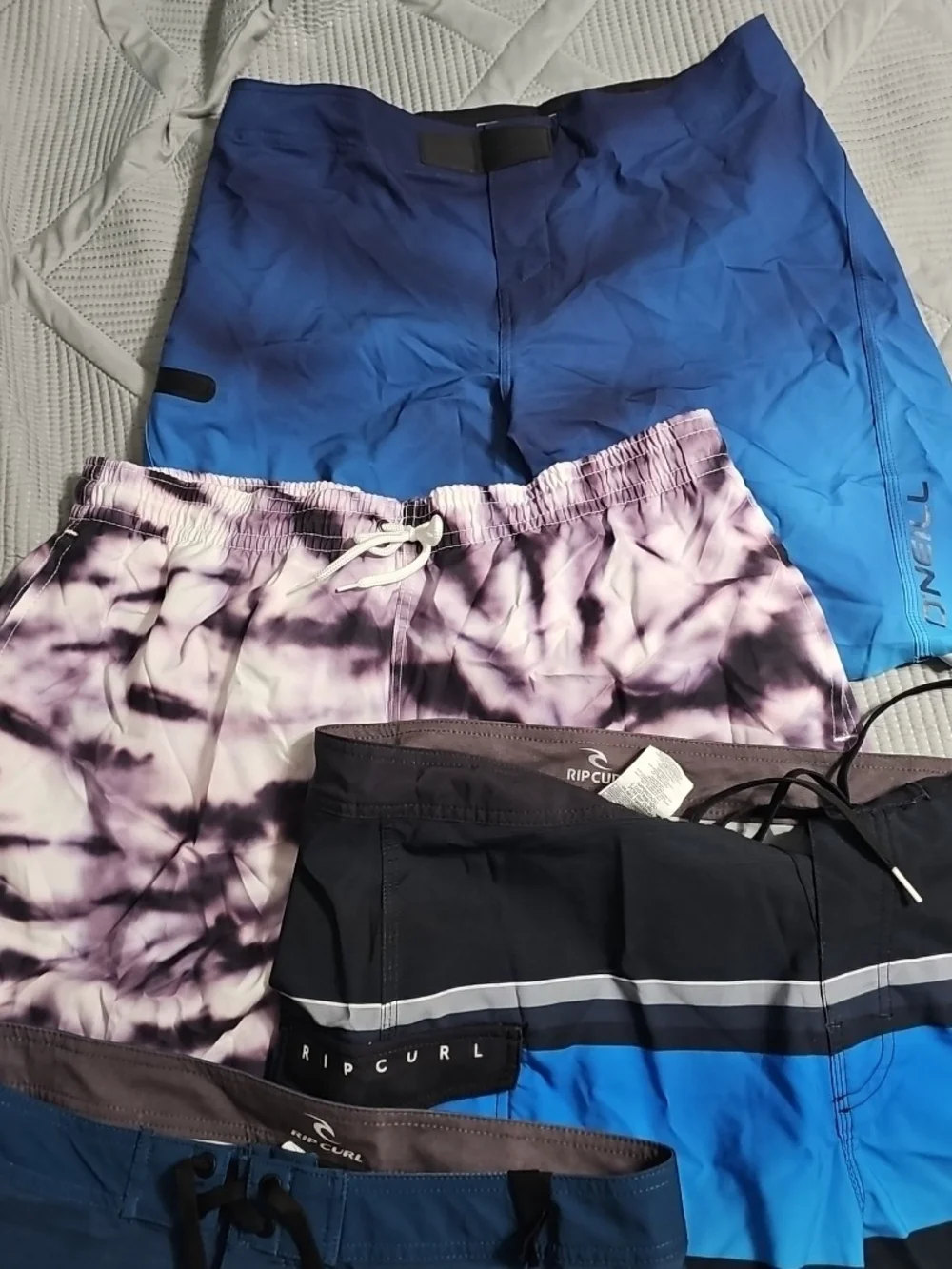 Bundle Of 4 Swim Trunks Men's‎ 32/33/XL New/NWOT Condition